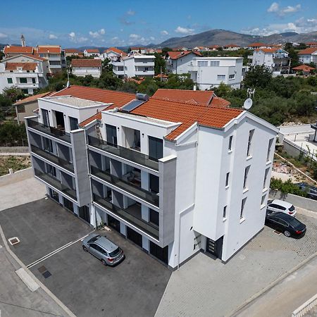 Apartments Diva 特罗吉尔 外观 照片